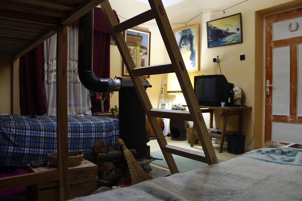 At Home Hostel Κορυτσά Εξωτερικό φωτογραφία
