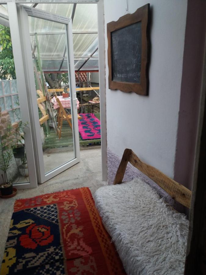 At Home Hostel Κορυτσά Εξωτερικό φωτογραφία